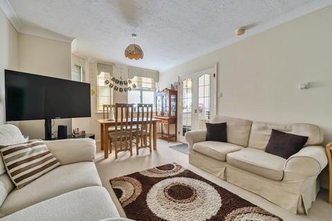 2 bedroom flat for sale, Early,  Reading,  Berkshire,  RG6