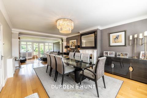 5 bedroom detached house for sale, Farm End, Chingford, E4