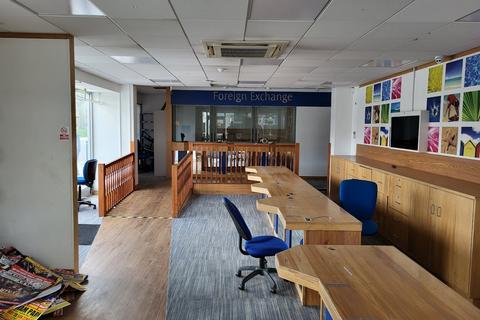 Retail property (high street) to rent, Crawley RH10