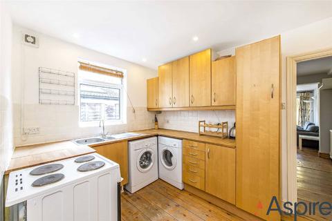 2 bedroom terraced house to rent, Glenelg Road, London, SW2