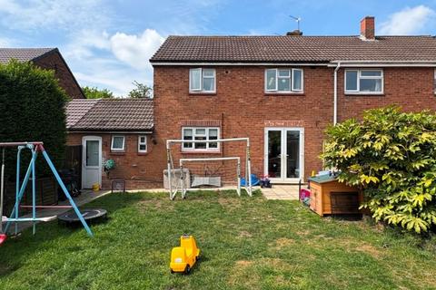 3 bedroom semi-detached house to rent, Oakdene Road, Burntwood