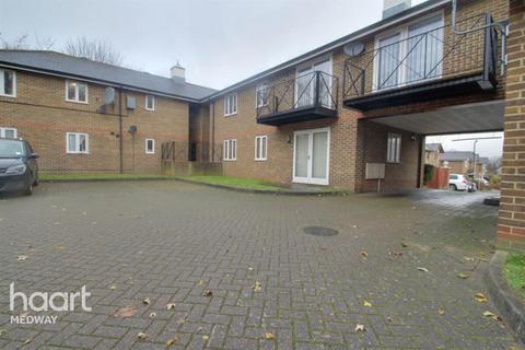 2 bedroom apartment to rent, Armada Way, Chatham