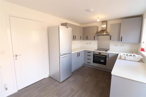 3 bedroom semi-detached house to rent, Goodwin Road, Whitmore Place, Holbrooks, Coventry, CV6 4QN