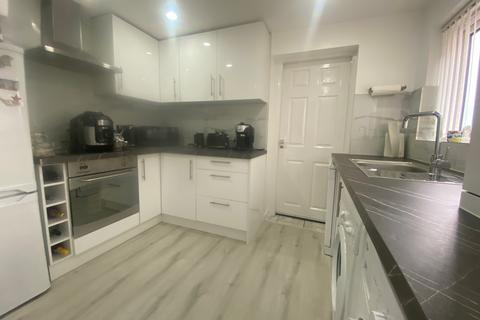 2 bedroom semi-detached house to rent, Ashworth Road, Birmingham