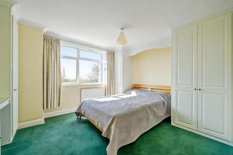 2 bedroom flat for sale, The Knoll, Ealing, London, W13