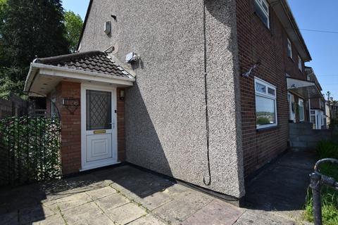 2 bedroom end of terrace house to rent, Newland Road, Bristol