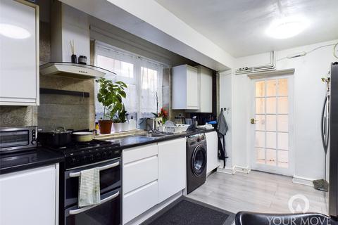 3 bedroom terraced house for sale, Cloutsham Street, Northampton NN1