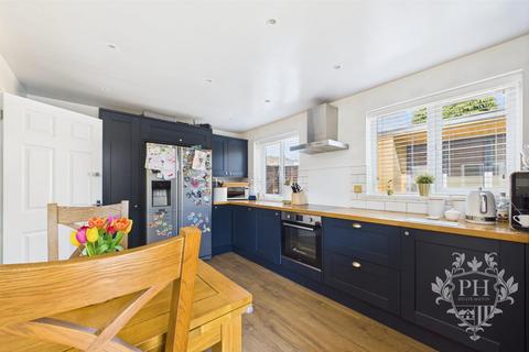3 bedroom semi-detached house for sale, Achilles Close, South Bank