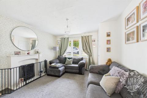 3 bedroom semi-detached house for sale, Achilles Close, South Bank