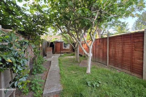 3 bedroom terraced house for sale, Grosvenor Road, Edmonton N9