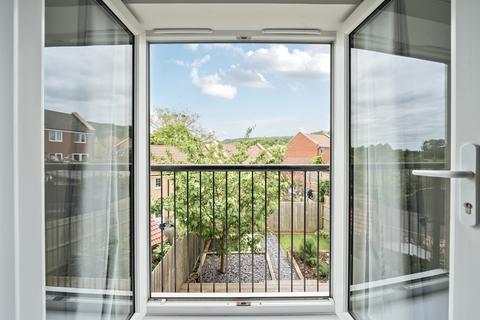 4 bedroom semi-detached house for sale, Fairford Road, Gloucestershire GL52