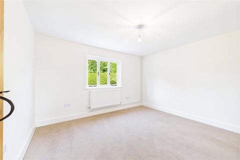 4 bedroom detached house to rent, Travellers Corner, West End Road, Mortimer Common, Reading, RG7