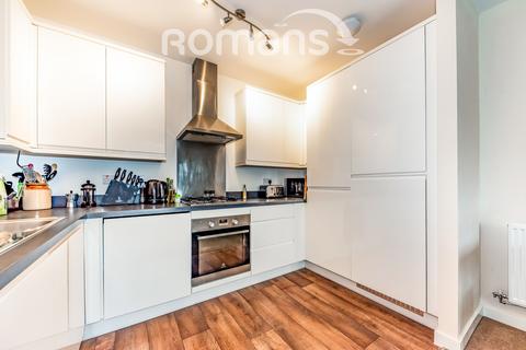 2 bedroom flat to rent, Centrifuge Way, Farnborough, GU14