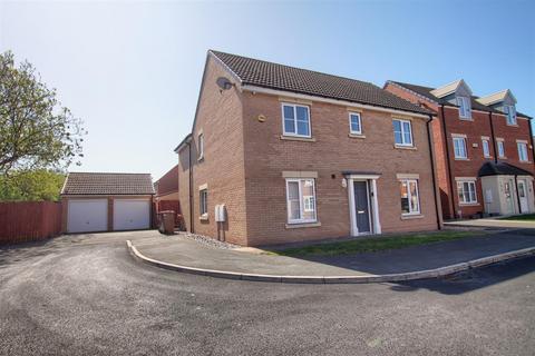 3 bedroom detached house for sale, Baron Close, Acklam