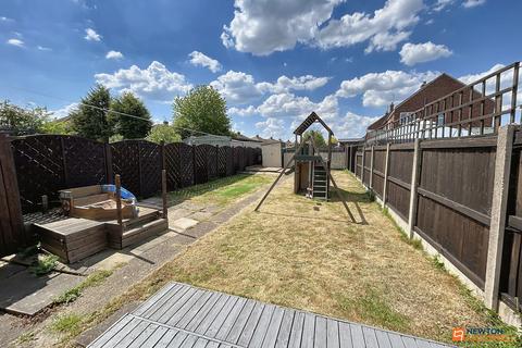 3 bedroom semi-detached house for sale, St George Avenue, Stanground, Peterborough, PE2