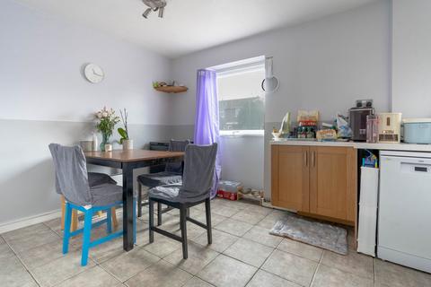4 bedroom semi-detached house for sale, Priory Avenue, Swavesey, CB24