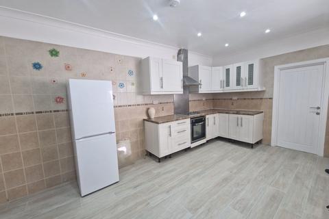 2 bedroom flat to rent, Harold Road, London E13