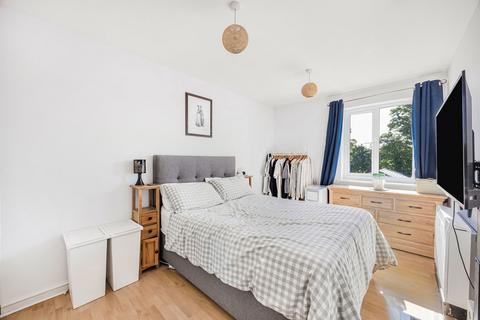1 bedroom flat for sale, Sheldons Court Winchcombe Street, Cheltenham, GL52