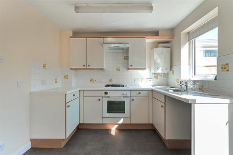 2 bedroom semi-detached house to rent, The Sandringhams, Salisbury SP5