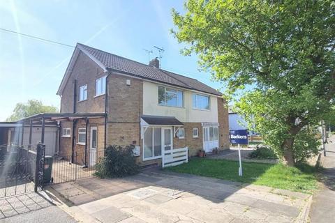 3 bedroom semi-detached house to rent, Gorse Lane, Leicester