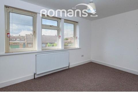 2 bedroom semi-detached house to rent, Smiths Lane, Windsor, SL4