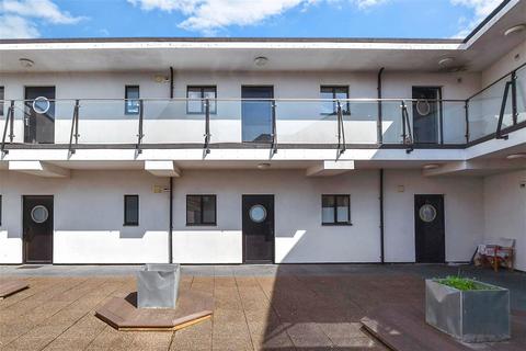 2 bedroom apartment for sale, St. Faith's Street, Maidstone, Kent