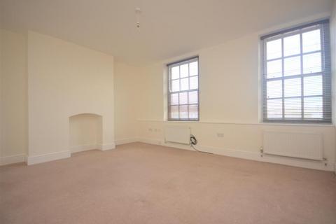 2 bedroom flat to rent, High Street, Boston Spa, West Yorkshire, LS23 6BW