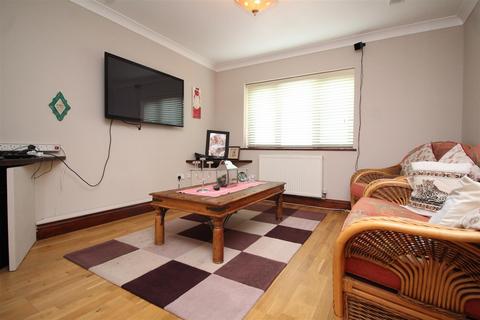 4 bedroom detached house to rent, Gas Lane, Thorney, Peterborough