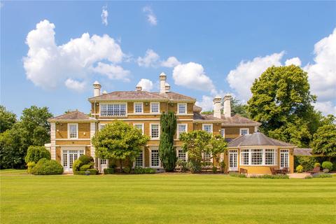 7 bedroom detached house to rent, St Mary's Road, Middle Green, Slough, Berkshire, SL3