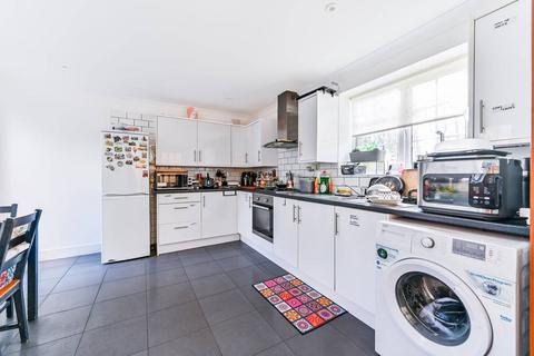 2 bedroom flat to rent, Mulgrave Road, Sutton, SM2