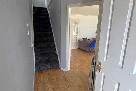3 bedroom semi-detached villa for sale, Markdow Avenue, Glasgow G53