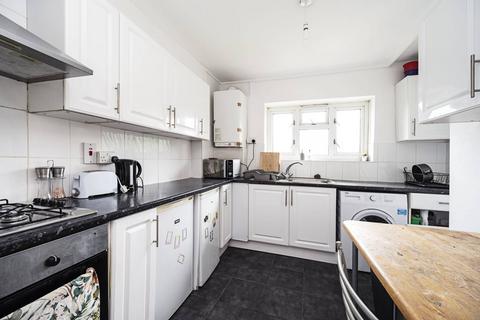 3 bedroom flat to rent, Dawn Crescent, Stratford, London, E15