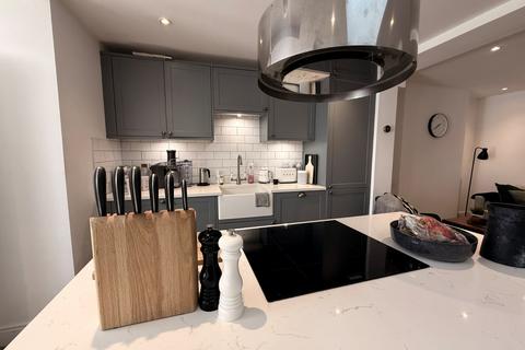 2 bedroom terraced house to rent, Moorend Street, Cheltenham, Gloucestershire, GL53