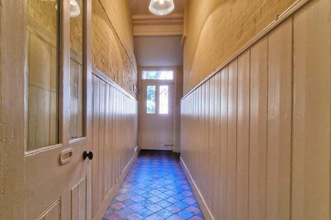 3 bedroom terraced house to rent, Church Street, Ampthill MK45