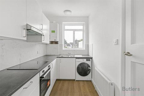 2 bedroom apartment to rent, Wrythe Lane, Carshalton