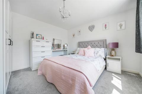 5 bedroom detached house for sale, Reeves Road, Headcorn, Ashford