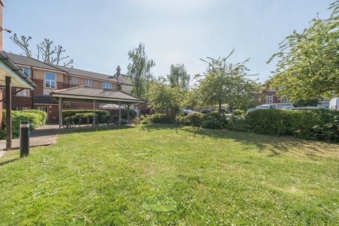 2 bedroom flat for sale, Grasgarth Close, London, W3