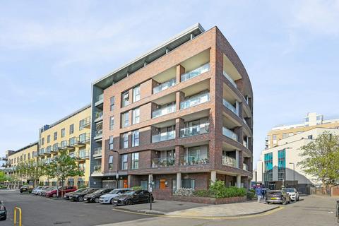 2 bedroom flat for sale, Tewkesbury Road, London