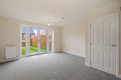 3 bedroom end of terrace house to rent, Houghton Regis LU5