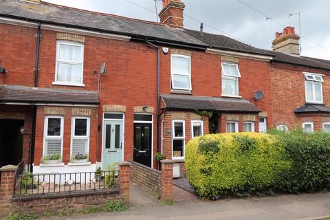 2 bedroom house to rent, South Street, Leighton Buzzard