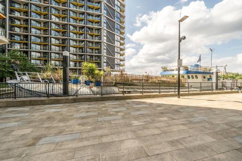 2 bedroom houseboat to rent, Tideway Walk, London SW11