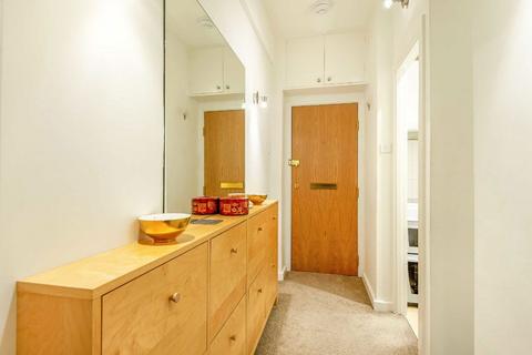 Studio to rent, Woburn Place, London WC1H