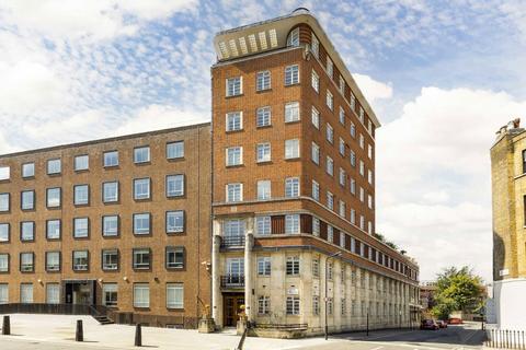 2 bedroom flat for sale, John Street, London WC1N
