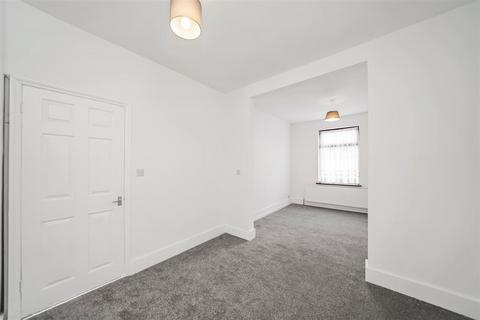 3 bedroom end of terrace house for sale, Raynham Terrace, London N18