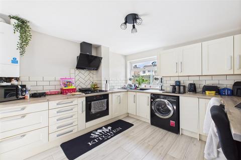 4 bedroom semi-detached house for sale, Hoylake Road, Saltersgill, Middlesbrough, TS4