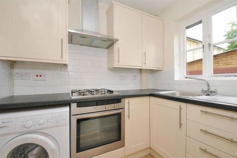 2 bedroom terraced house to rent, Brudenell Road, London SW17