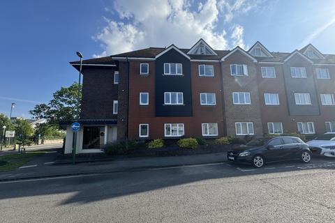 2 bedroom flat to rent, Harlands Road, Haywards Heath, RH16