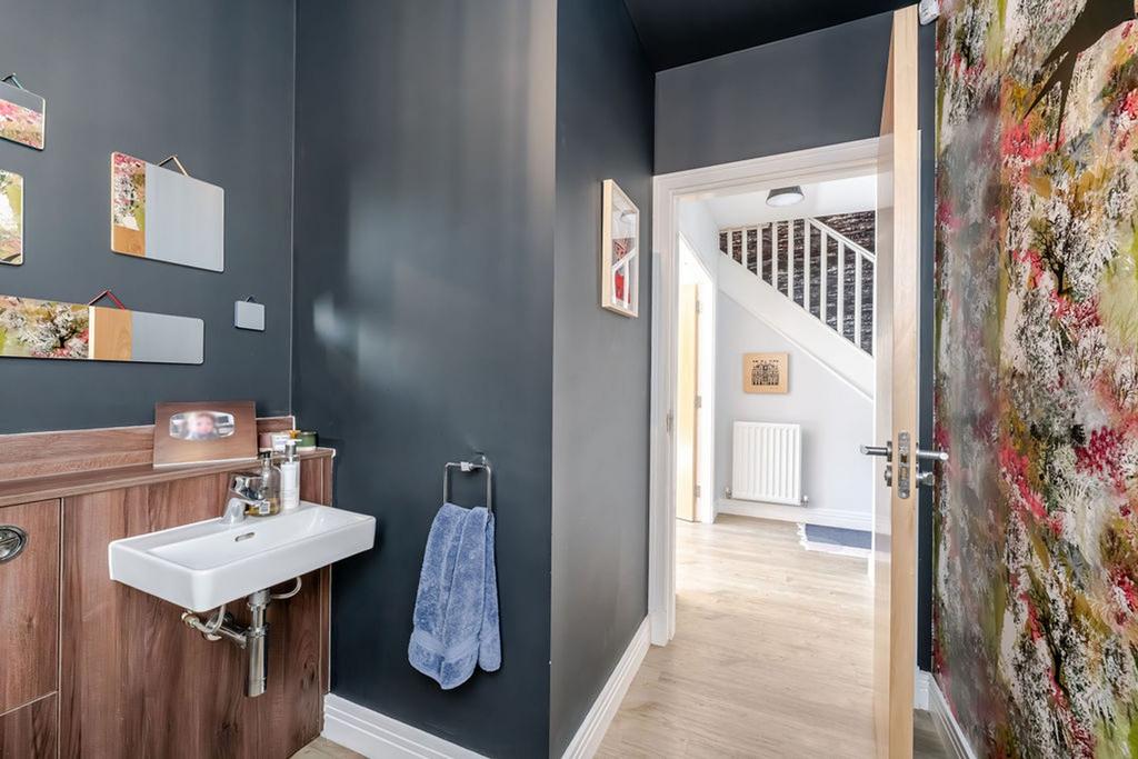 Cloakroom Wc
