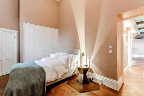 2 bedroom flat to rent, St Pancras Chambers, King's Cross, London, NW1