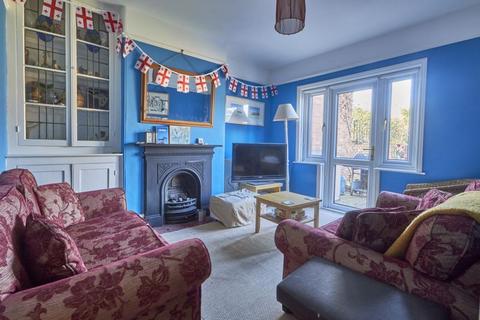 3 bedroom terraced house to rent, Lower Avenue, Exeter
